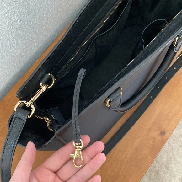 Michael Kors Selma Saffiano Leather Medium Trapeze Satchel in Black - Picture 5 of 6